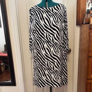 Chic Zebra Print Long Sleeve Dress